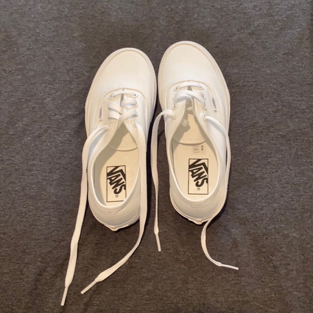 Brand new never worn women’s Van’s
